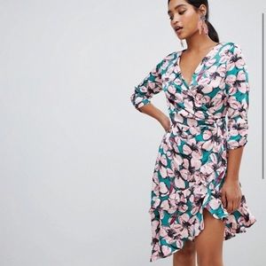 NWT Wrap waterfall midi dress NWT sz12/40